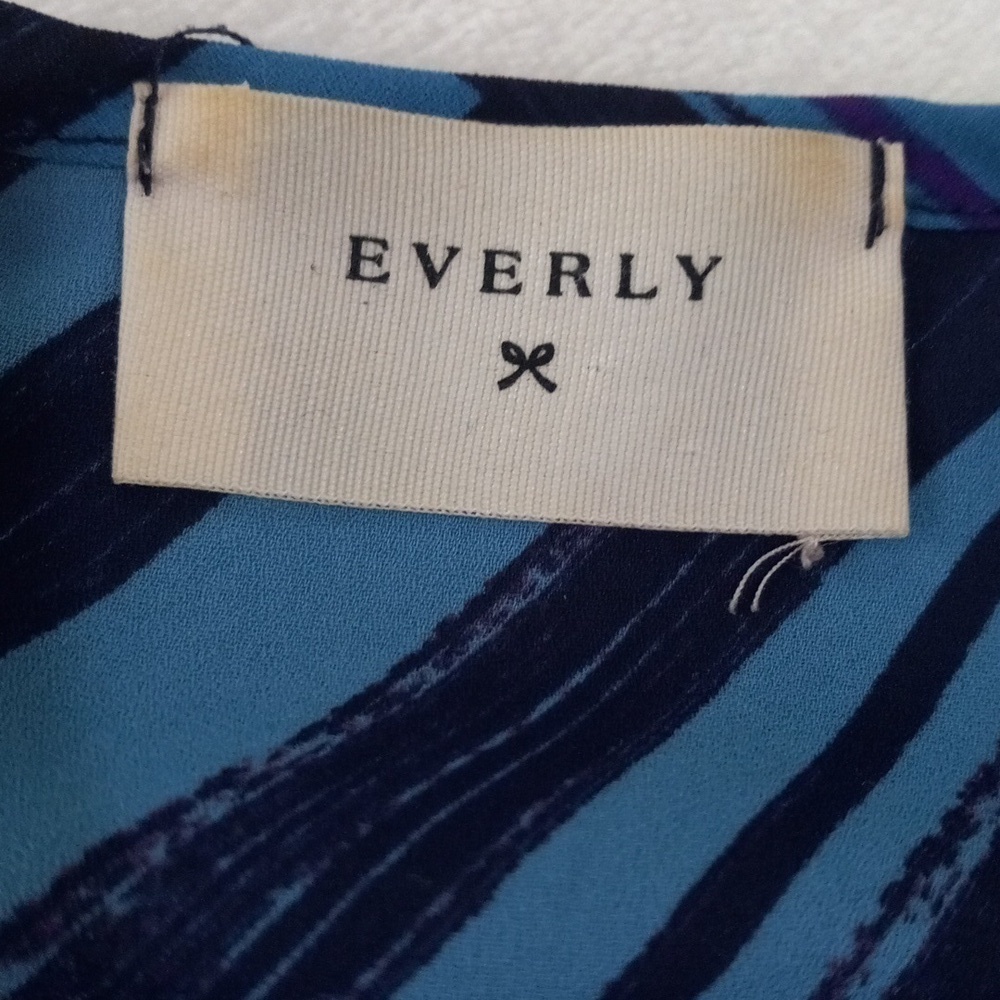 Everly Blue & Fuchsia Graphic Block Print Roll Up Sleeve Pull On Mini Dress - Picture 12 of 15
